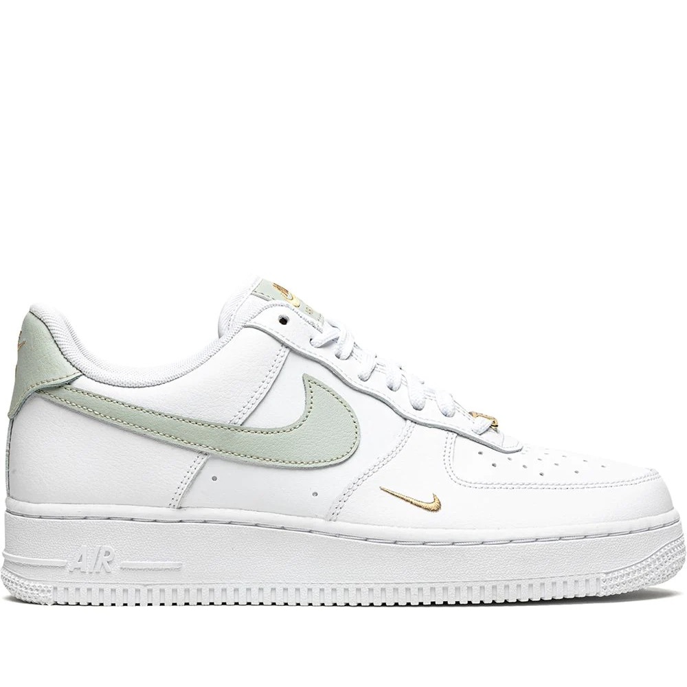 New Nike Women’s Air Force 1 Gold Accents Rare - Picture 7 of 7